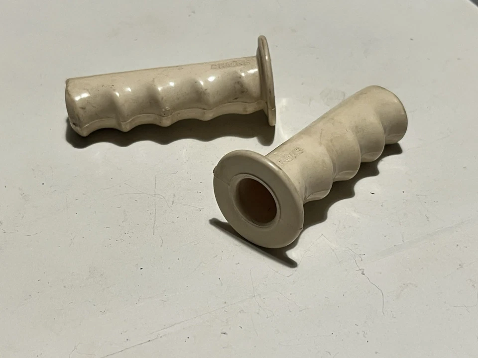 Brooks childs Handlebar Grips Set Vintage Retro Raleigh tricycle, scooter NOS.  - Image 1 of 4