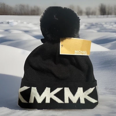 NUEVO CON ETIQUETAS Michael Kors Mujeres Invierno Negro/Blanco Gorro Pompón Sombrero, OS, Ret. $48.00 Foto 1 de 4