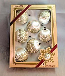 8 adornos vintage de bola de brillo satinado oro blanco brillo copos de nieve pirámide EE. UU. - Imagen 1 de 4