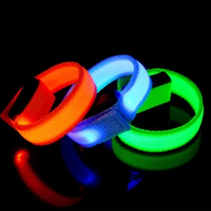 Brazalete deportivo recargable USB con banda de palmada LED de 3 piezas luces de seguridad nocturna - Imagen 1 de 13