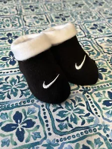 Nike Socken Baby Neugeborene schwarz weiß Stiefel Neu ohne Etikett - Bild 1 von 7