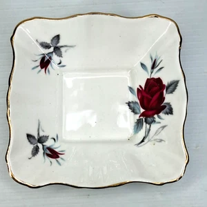 Stunning Vintage Royal Albert Sweet Romance Dish 11.5cm Square - Picture 1 of 2