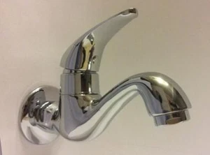 Robinet lavabo mural 1 eau froide type monocomande - Imagen 1 de 2
