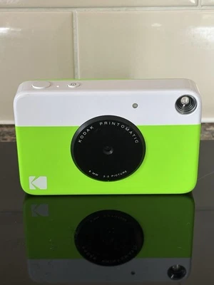 KODAK Printomatic Full-Color Instant Print Digital Camera - Zink 2x3" - Image 1 of 4