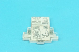 Moeller/Klockner Moeller NHI11 Auxiliary contact block switch 1 NO contact 6A - Picture 1 of 3