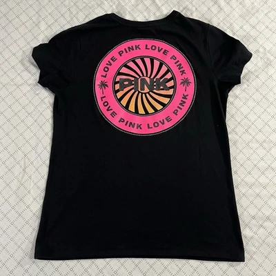 Camiseta Feminina Preta Victoria’s Secret Gráfica L Logotipo Rosa Manga Cap - Imagem 1 de 4