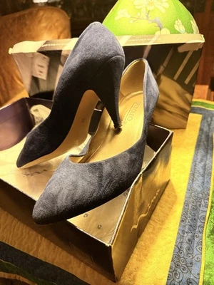 Tacones de gamuza azul oscuro vintage años 80 Bandolino 9,5M Foto 1 de 4
