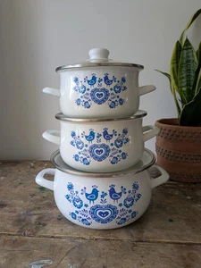 3 Emalia Polish Enamel Cooking Pot Hen Chicken Vtg Style Glass Lid Saucepan Pans - Picture 1 of 10