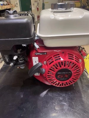 Cigüeñal Honda GX160-UT2VA2 4,8 HP POTENCIA MOTOR 163CC 3/4" X 2-7/16" CÓNICO Foto 1 de 4