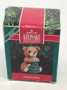 OSO CANELA SELLO RECUERDO ADORNO #8 EN PORCELANA OSO SERIE 1990 En Caja - Imagen 1 de 6