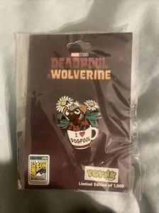 SDCC 2024 Deadpool & Wolverine "Dogpool" Toynik Pin Exclusive 1 of 1000 - Bild 1 von 1