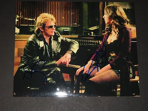 FOTO FIRMATA DENIS LEARY LIZ GILLIES AUTOGRAFATA 8X10 SESSO & DROGA & ROCK & ROLL - Foto 1 di 3