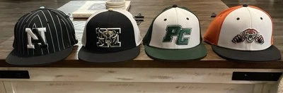 Nuevos sombreros ajustados de béisbol universitario para juegos varios tipos y estilos Foto 1 de 4