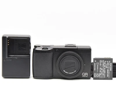 RICOH GR Digital III 3 Compact Camera 10.0MP 4x Zoom 28mm black From Japan - Image 1 of 4