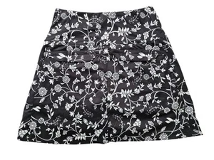 Neu mit Etikett Damen-Baderock mit Blumenmuster und Shorts integriert XS - Bild 1 von 7