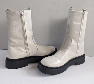 CHUNKY CHELSEA BOOTS Mid- Calf Cream New Look Womens size 9 Brand New - Picture 1 of 16