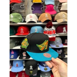 LA Angels Aniversario Mitchell & Ness Snapback Negro/Verde azulado - Imagen 1 de 2