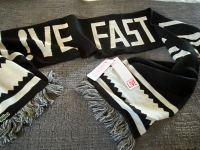 Lacoste ACRÍLICO NEGRO/BLANCO Bufanda Cocodrilo LOGO 76 pulgadas x 9 pulgadas ~ NUEVO CON ETIQUETAS ~ RARO Foto 1 de 4