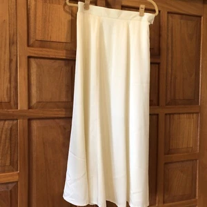 IB Diffusion Satin A-line Skirt Sz 12 NWOT Cream WINTER White - Picture 1 of 11