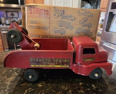 Vintage 1950s STRUCTO TOYS GMC CAB #910 TOW TRUCK (FIX-IT) w/ BOX PLEASE READ - Image 1 of 4