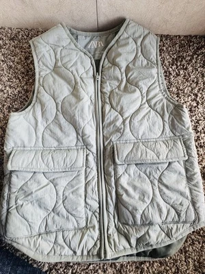 ZARA GIRLS Size 11/12 Greenish Puffer Vest Full Zip pockets quilted EUC - Image 1 of 4