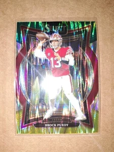 2024 Panini Select Football Brock Purdy Green & Yellow Shock Prizm Concourse #37 - Foto 1 di 2