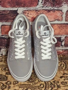 Airwalk shoes women Alya5 Grey And White 8.5 M (MINT CONDITION) - Picture 1 of 19