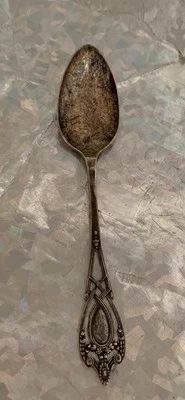 ❤️Cucharadita de guirnaldas de flores perforadas antiguas de colección con mono Foto 1 de 4