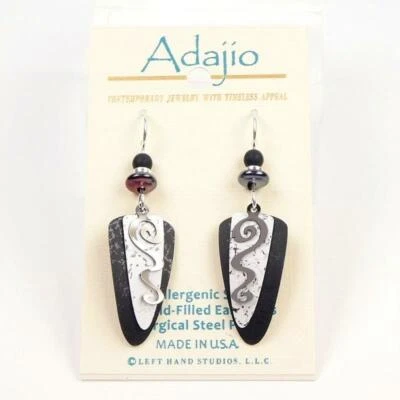 Brincos Adajio prata esterlina gancho escudo em camadas em preto e branco exclusivo 7137 - Imagem 1 de 4