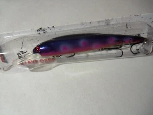 1 Bandit Walleye Deep Lure Purple/Red/Yellow NIP - Picture 1 of 7