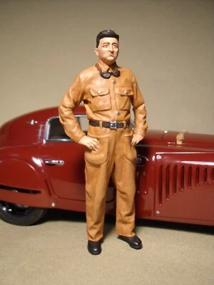 1/18 FIGURE  ENZO FERRARI YOUNG  RACING 1938  VROOM  UNPAINTED  FOR  EXOTO  CMC  - Image 1 of 4