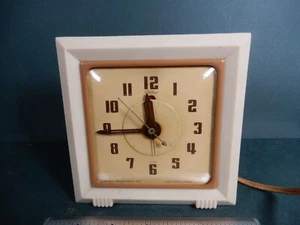 Warren Telechron 7H103 Plastic Alarm Clock Working Good Condition White - Picture 1 of 7