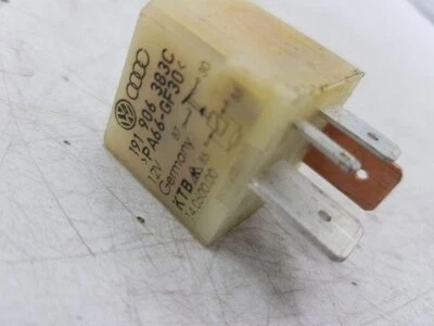 VW PASSAT Variant B5 3B6 191906383C Relais 1.90 Diesel 74kw 2000 25480569 - Photo 1/3