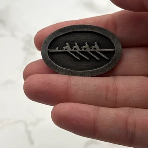 Silberfarben Rudern Crew Boot Team Medaillon Pin Abzeichen Manschettenknopf Charm - Bild 1 von 9