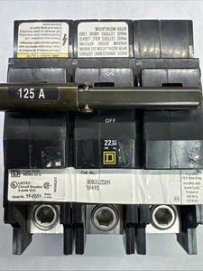 Quadrato D QOB3125VH 125 Amp 240V 3 Poli Fase 22kA 125A Bullone In QOB BREAKER 125 - Foto 1 di 10