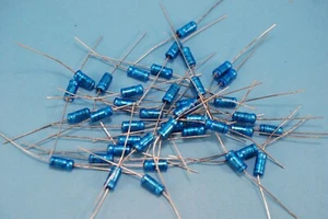 40 Pieces 15µF 16V NOS Capacitors - Picture 1 of 4