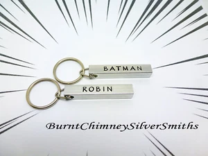 Batman & Robin - Juego personalizado de llavero de aluminio estampado a mano o individual - Imagen 1 de 8
