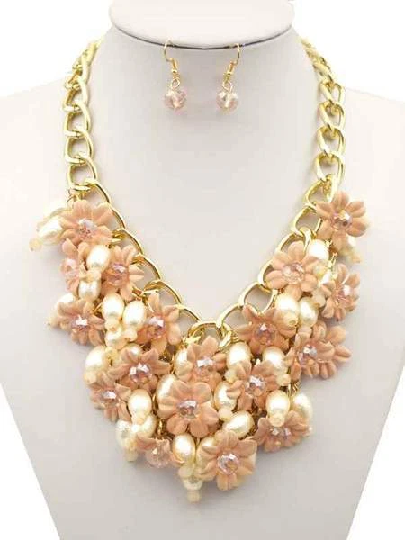 Collar Moda Flor Rosa y Perla Crema Tono Dorado Foto 1 de 1