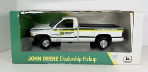 NOS VINTAGE ERTL 1/18 JOHN DEERE GMC DEALER PICKUP TRUCK IN BOX # 5097 - Bild 1 von 8
