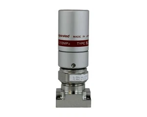 FUJIKIN TYPE NC VALVE 0.39-0.59 MPa FPR-SDAT-21-6.35-APY LOT OF 11 - Picture 1 of 6