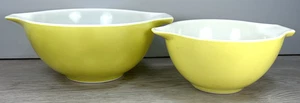 Vtg Pyrex Set of 2 Green USA Cinderella Nesting Mixing Bowls 441 442 - No Lids - Picture 1 of 19