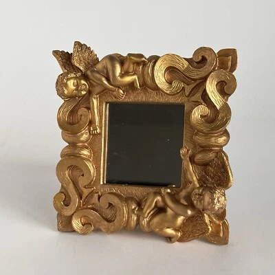 Marco Dorado con Querubines 2.5 X 2.5 Tamaño Foto Antiguo Mundo Dije Cottagecore Mini Foto 1 de 4