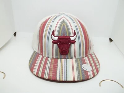 Sombrero a rayas Chicago Bulls para hombre de Reebok talla 7 3/4 Foto 1 de 4