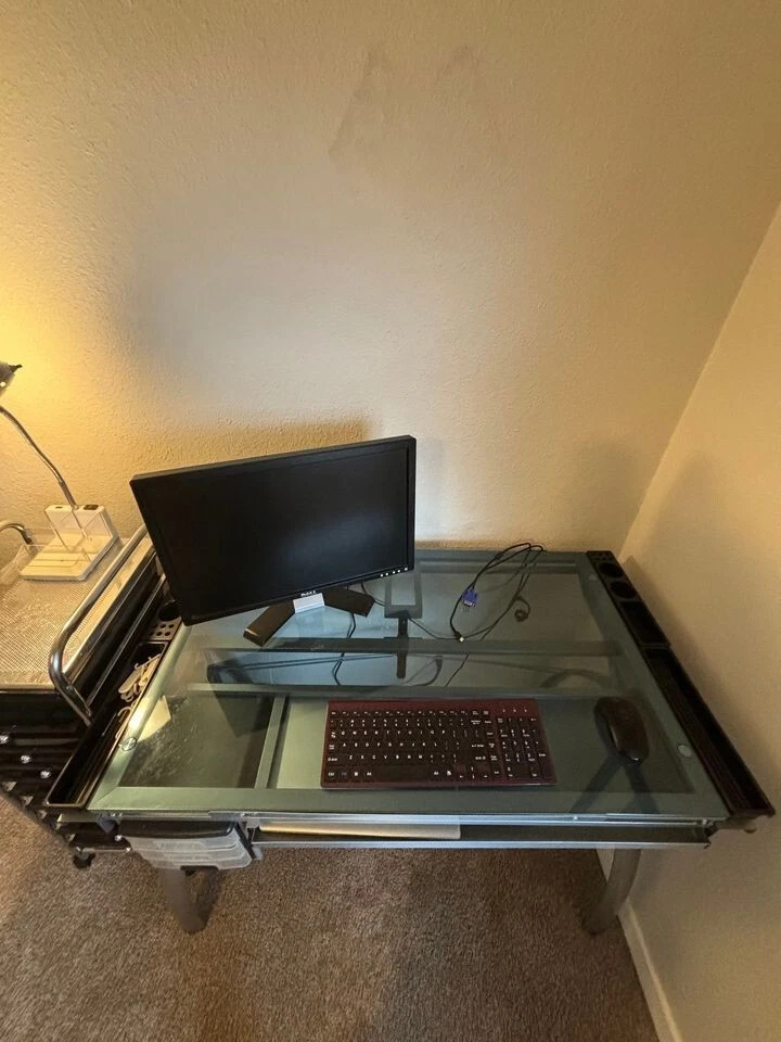 Architecture glass desk + office furniture  - Image 1 of 2