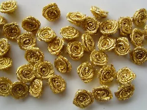  50 BLUMEN satinblumen 9mm GOLD waschbar Applikation Aufnäher NR - Picture 1 of 3