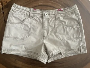 Limited Too Girl’s Shorts With Pockets. Tan Color . Size 18. Perfect Condition. - Picture 1 of 9