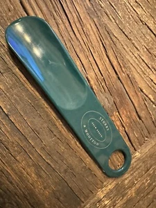 Stubbs & Wootton Green Shoe Horn - Picture 1 of 2