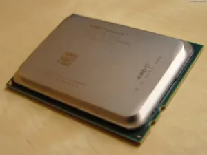 AMD Opteron 6172 OS6172WKTCEG0 - Twelve 12 Core 2.10GHz Socket G34 Processor CPU - Picture 1 of 1