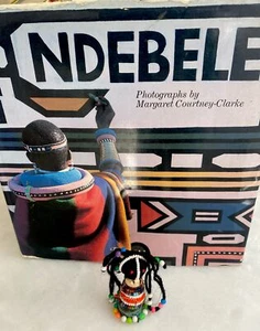 NDEBELE Photographs - by Margaret Courtney-Clarke - Hardcover - Rizzoli NY 1986 - Picture 1 of 12