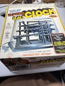 VINTAGE 1978 ARROW HANDICRAFT ELECTRIC ROLLING BALL CLOCK - Picture 1 of 5